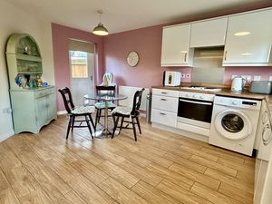 Kitchen/Diner- click for photo gallery